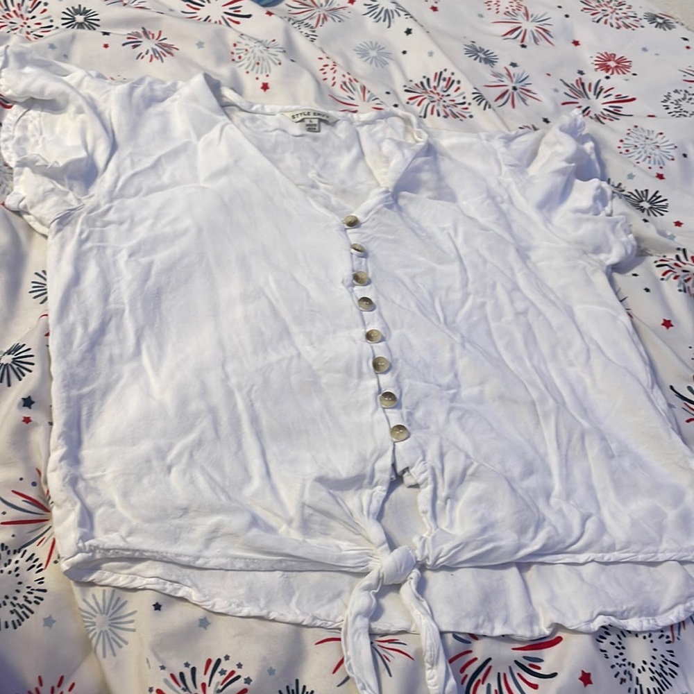 Cute white top and with buttons